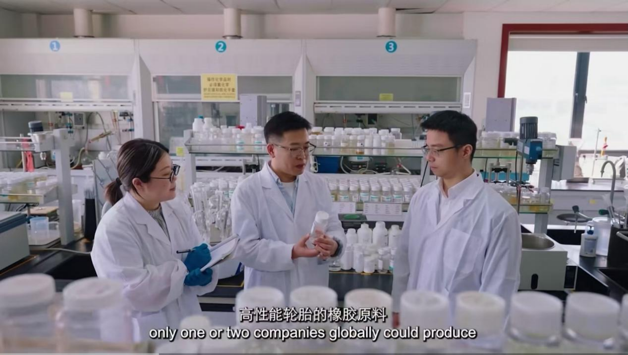 1746502362236163zzWR.gif image.gif